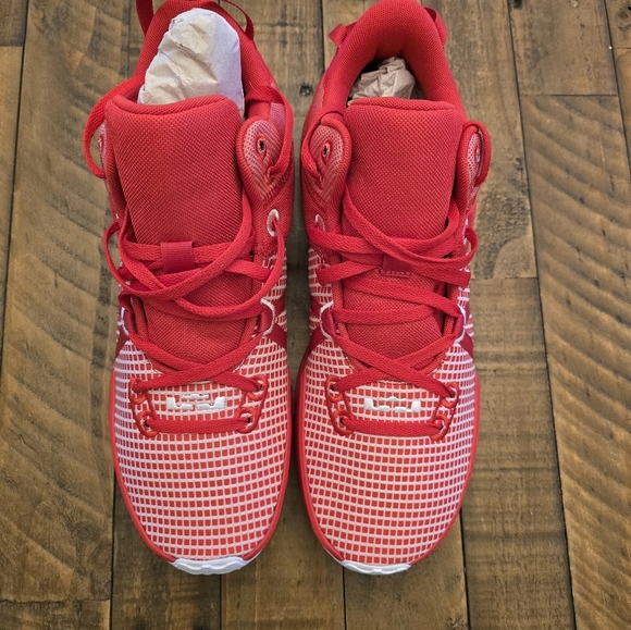 *NEW* Nike Lebron Witness 7 Size 14 - Picture 3 of 7